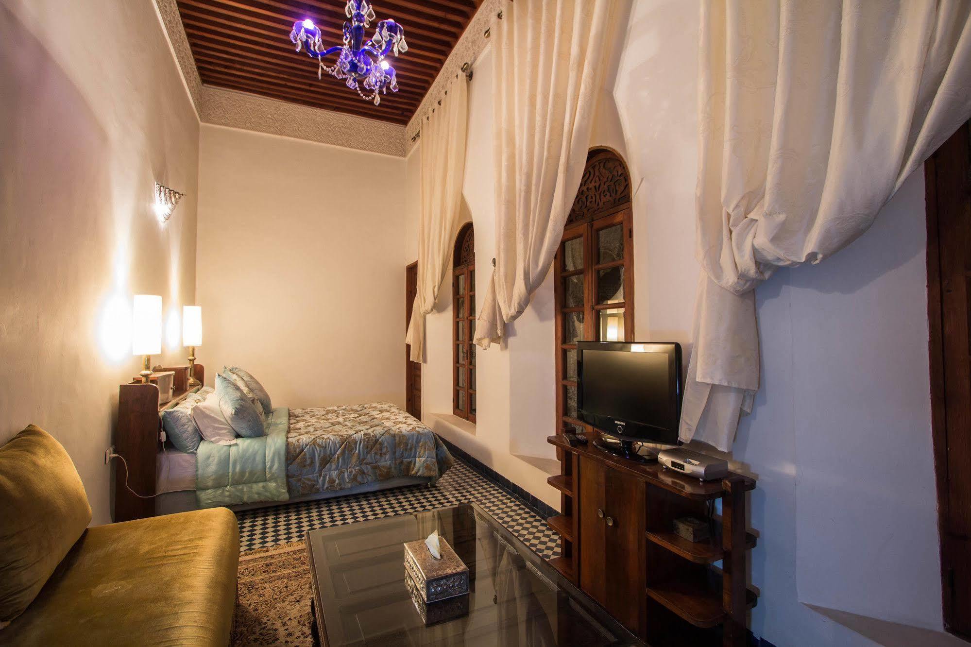 Riad Noujoum Medina Bed & Breakfast Fes Exterior photo