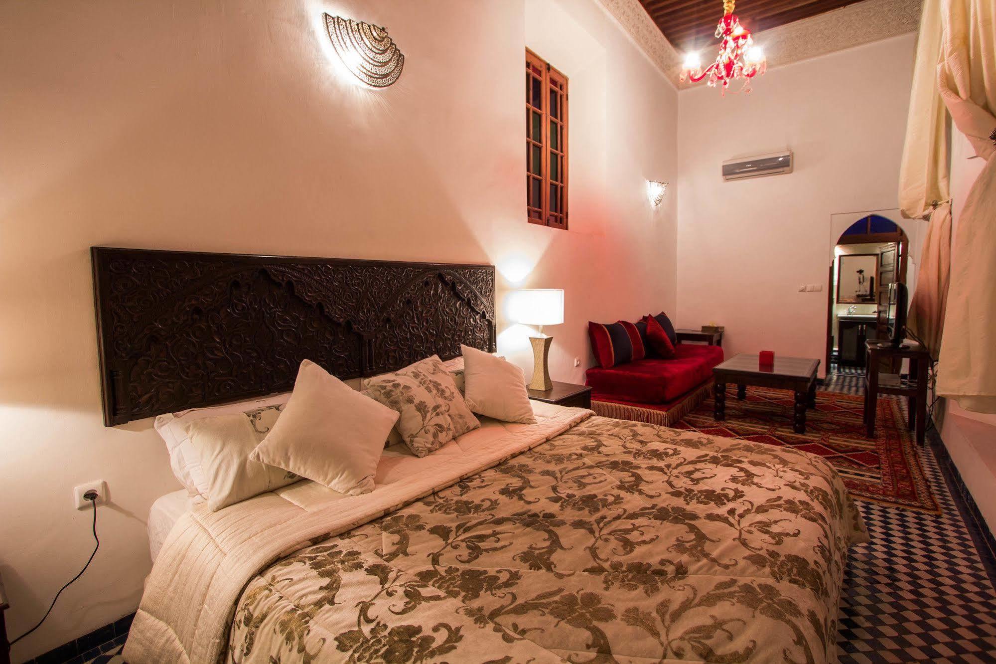 Riad Noujoum Medina Bed & Breakfast Fes Exterior photo