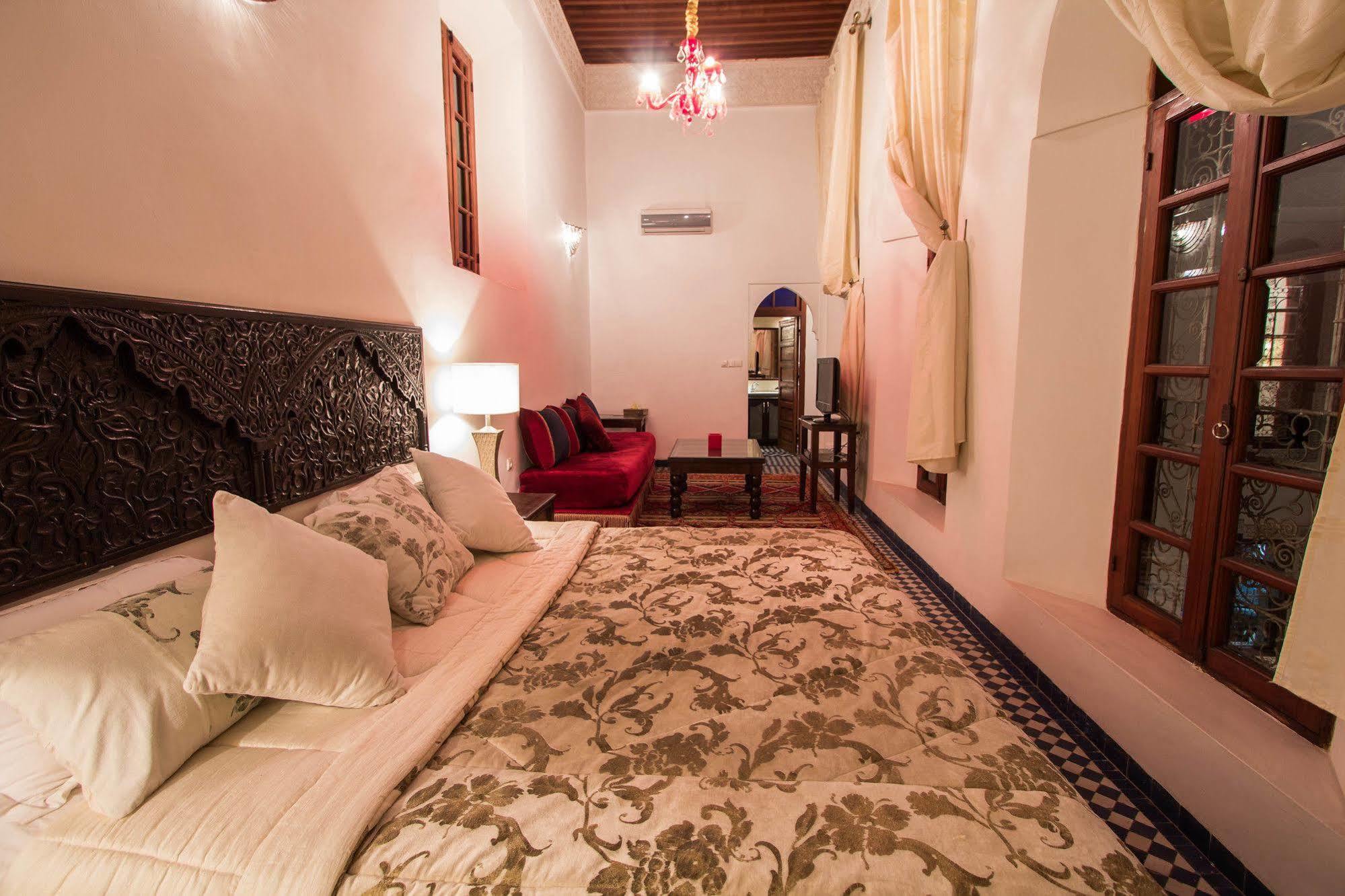 Riad Noujoum Medina Bed & Breakfast Fes Exterior photo