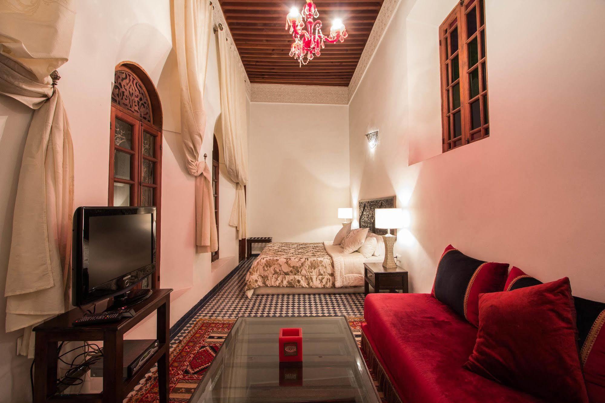 Riad Noujoum Medina Bed & Breakfast Fes Exterior photo