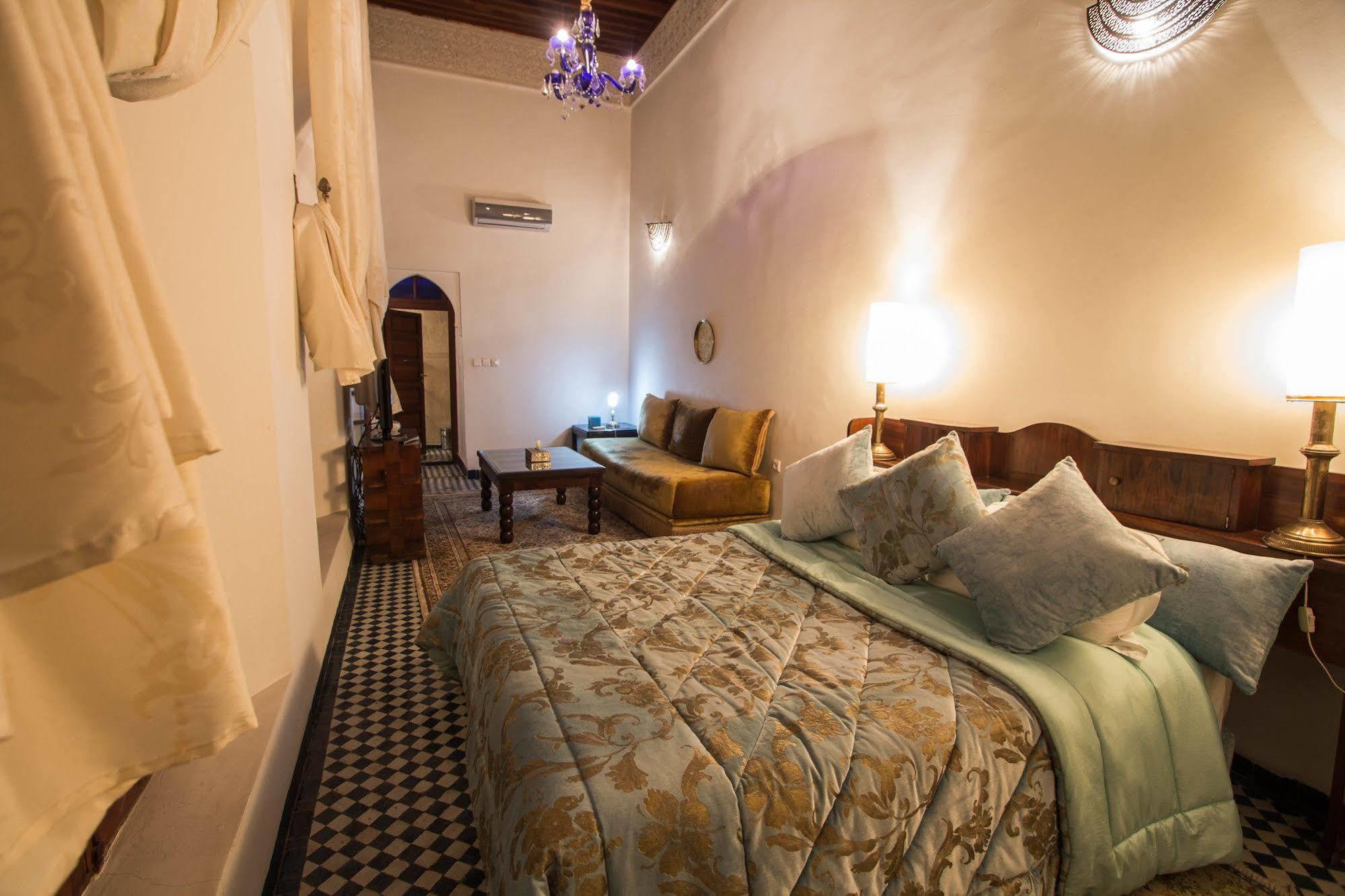 Riad Noujoum Medina Bed & Breakfast Fes Exterior photo